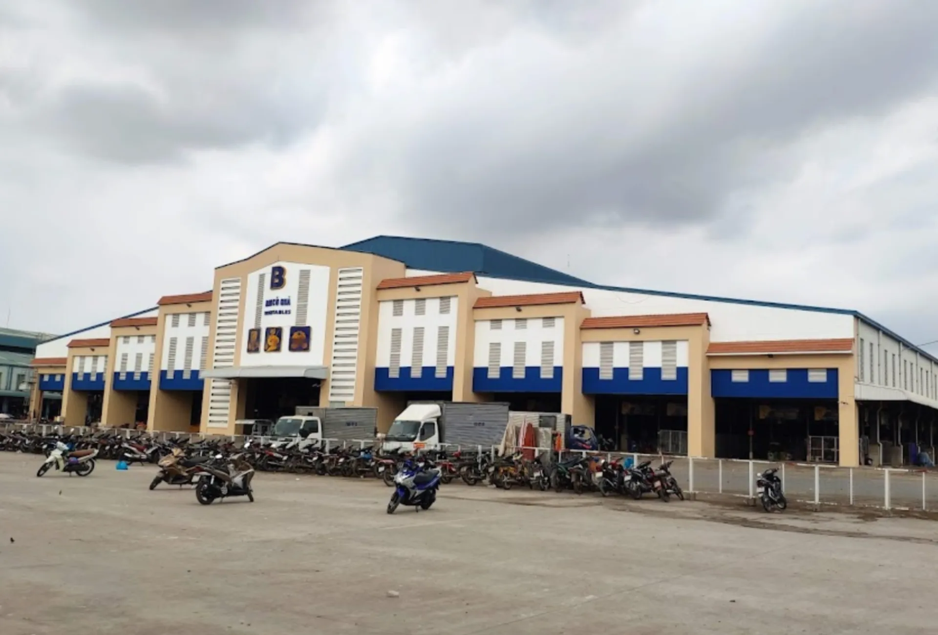 Xe bus đến chợ Đông Tác 